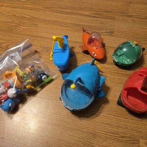 Disney Blue and Red Action Figures Playset